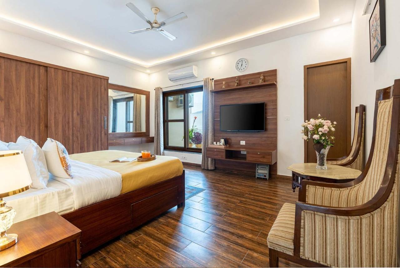 Brookvale Manor By Stayvista - Private Pool Haven With Endless Views & Indoor Fun Sohna Exteriér fotografie