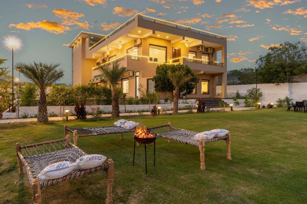 Brookvale Manor By Stayvista - Private Pool Haven With Endless Views & Indoor Fun Sohna Exteriér fotografie