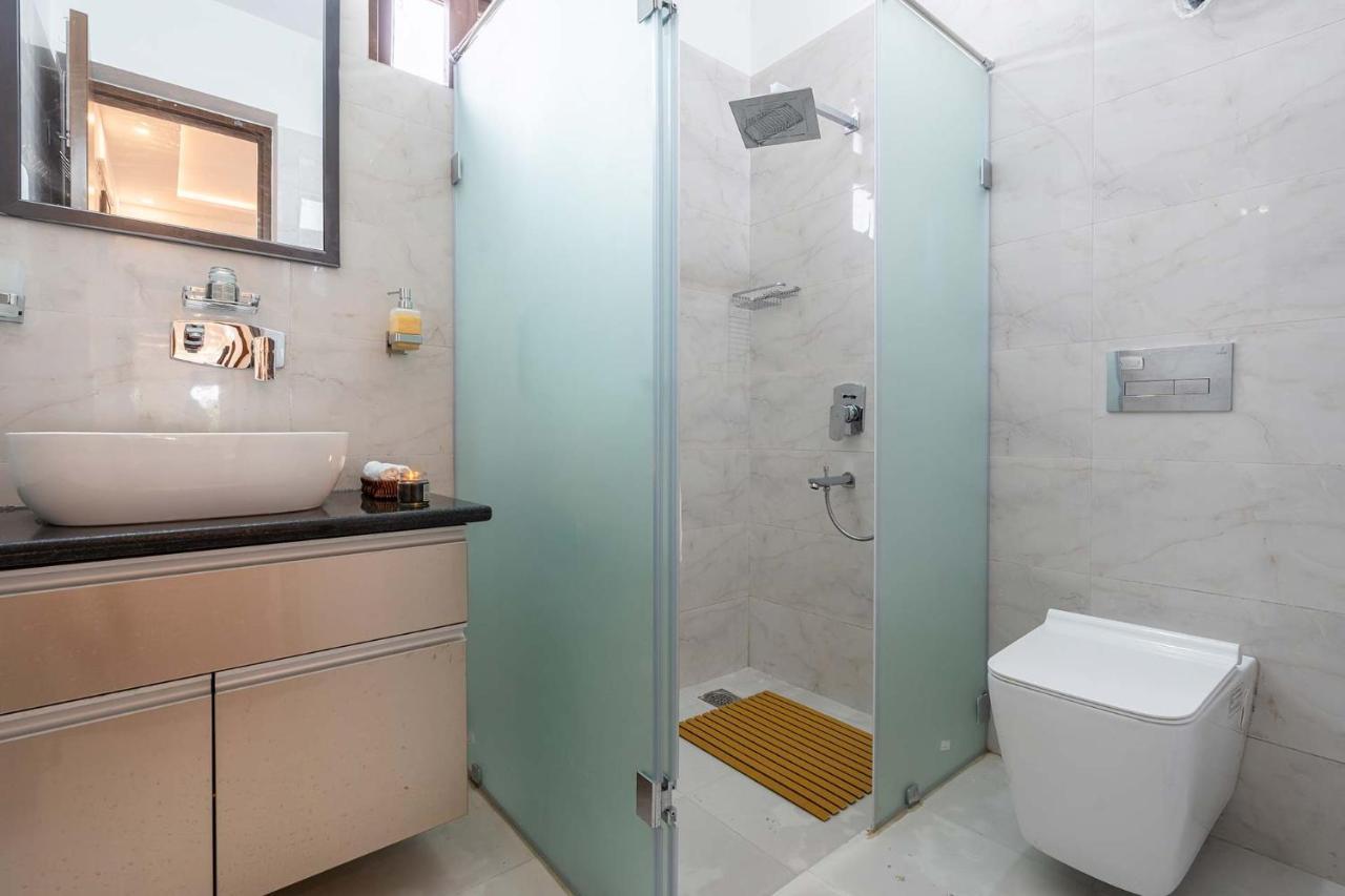 Brookvale Manor By Stayvista - Private Pool Haven With Endless Views & Indoor Fun Sohna Exteriér fotografie