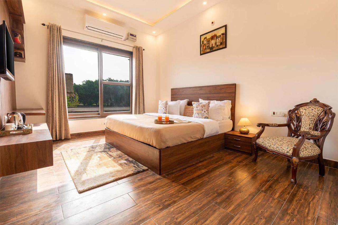 Brookvale Manor By Stayvista - Private Pool Haven With Endless Views & Indoor Fun Sohna Exteriér fotografie